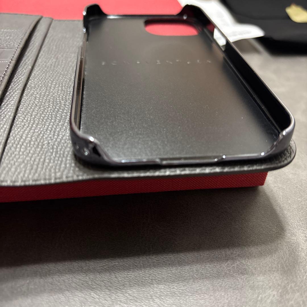 美品 ボナベンチュラiphone15 エンボスクロコ レザー 手帳ケース