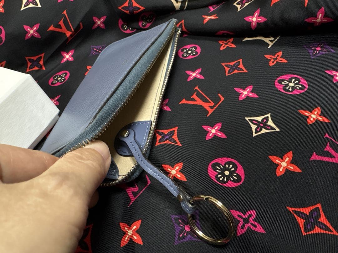 Chloé ブルー レザー キーケース、カードケース（現行品）