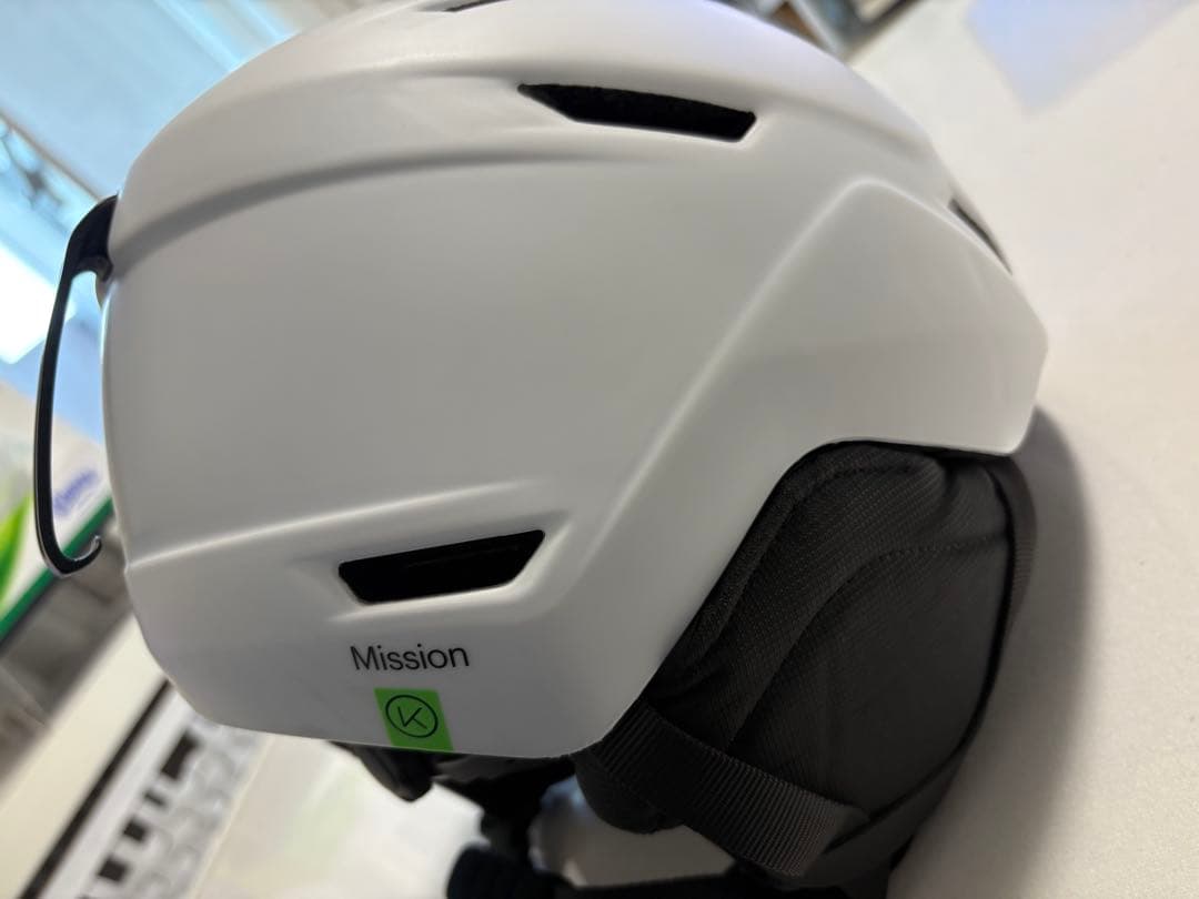 格安でどうぞ！ MISSION MIPS MATTE 白色　Ｌ（59-63）