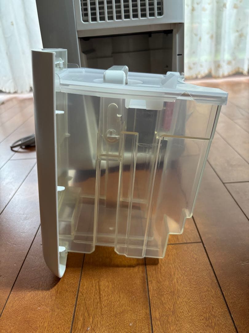 SHARP CM-L100-W 冷風衣類乾燥除湿機　ホワイト　ほぼ未使用