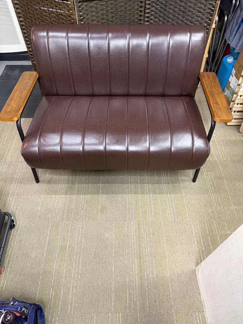 【超美品】ニトリ　2人用合皮ソファ　(Nシールド ステイン2KD DBR)