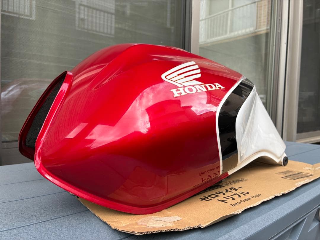 cb400sf/sb nc39 タンク　希少　目視による凹みなし　塗装ベース