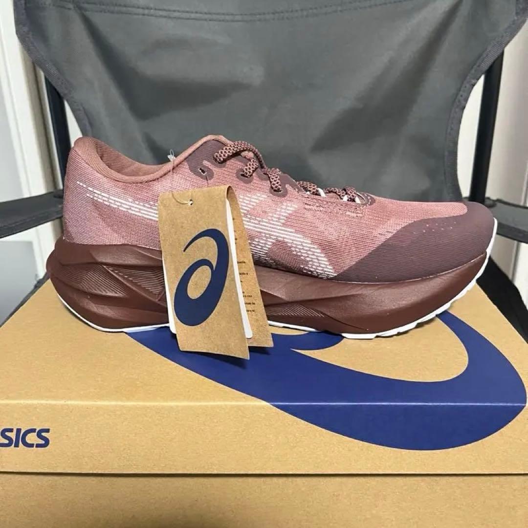 【引越し特価！新品未使用 タグ付き】ASICS NOVABLAST 25.0
