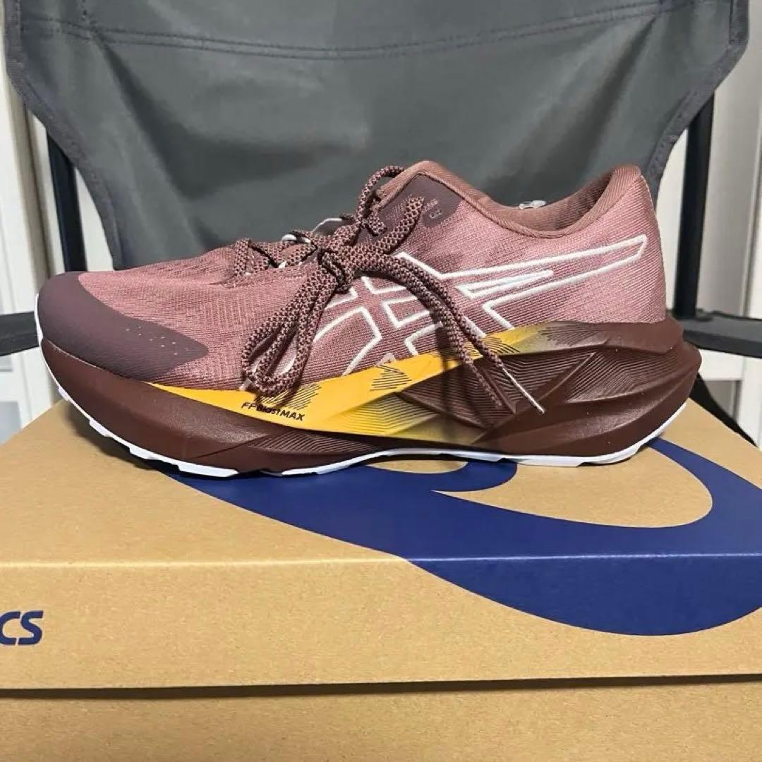 【引越し特価！新品未使用 タグ付き】ASICS NOVABLAST 25.0