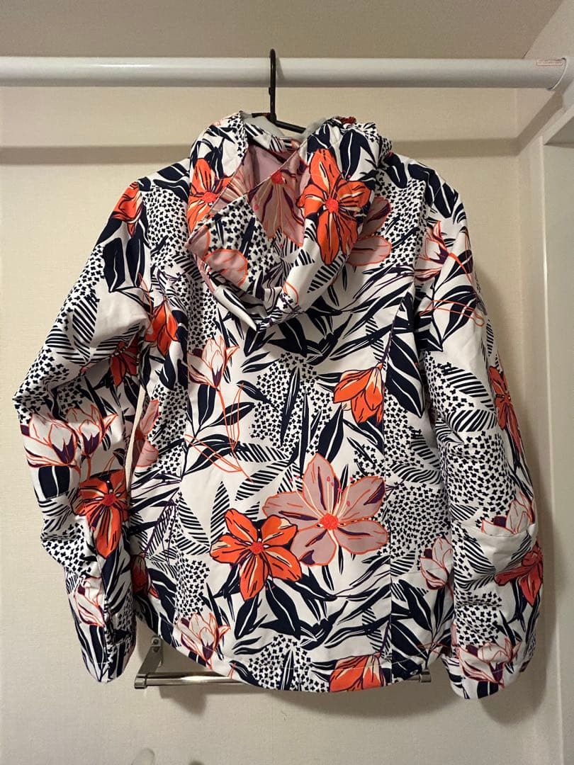 2/14まで！お値下げ中！！【新品、未使用】ROXY ウエア　Sサイズ