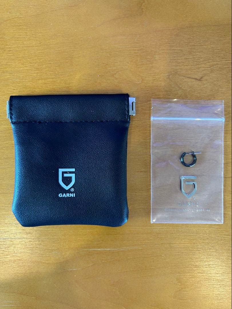 GARNI ブラック ピアス(片耳用)