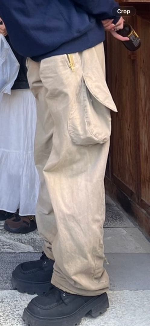 hyein seo ヘインソ　ベージュ カーゴパンツ ジッパーポケット付き