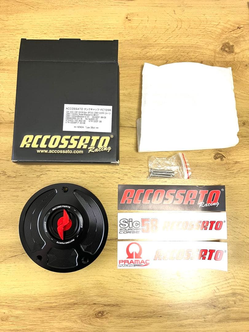 新品　未使用　アコサット　タンクキャップHONDA ホンダ　車用　汎用性（高）