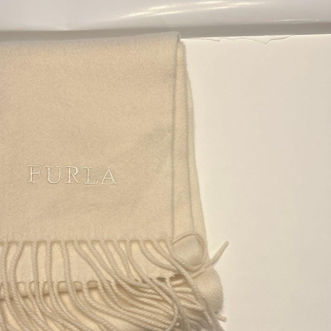 専用　新品　フルラ　カシミヤマフラー　白