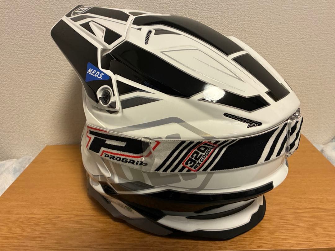 SHOEI VFX-WR ALLEGIANT Lサイズ