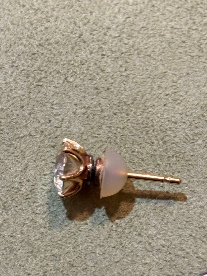 一粒 ダイヤ ピアス 2ct k18