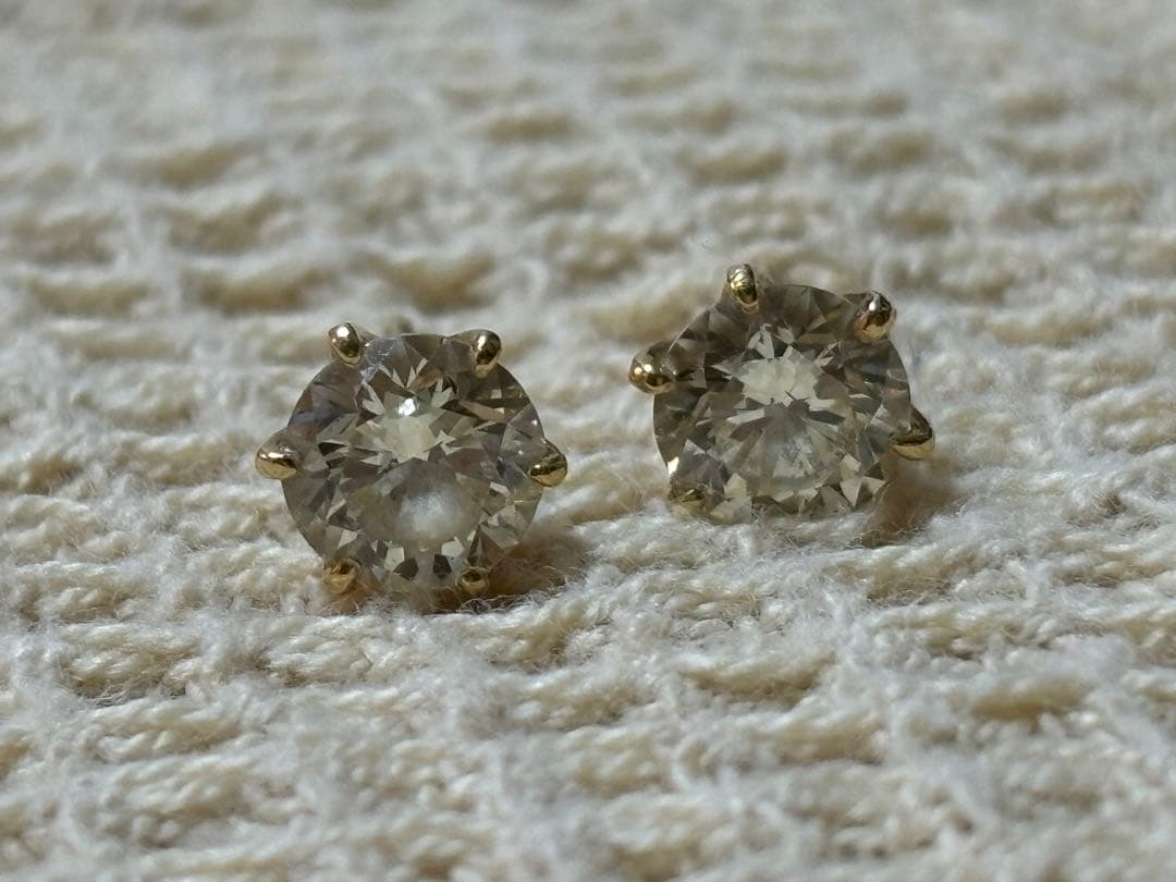 一粒 ダイヤ ピアス 2ct k18