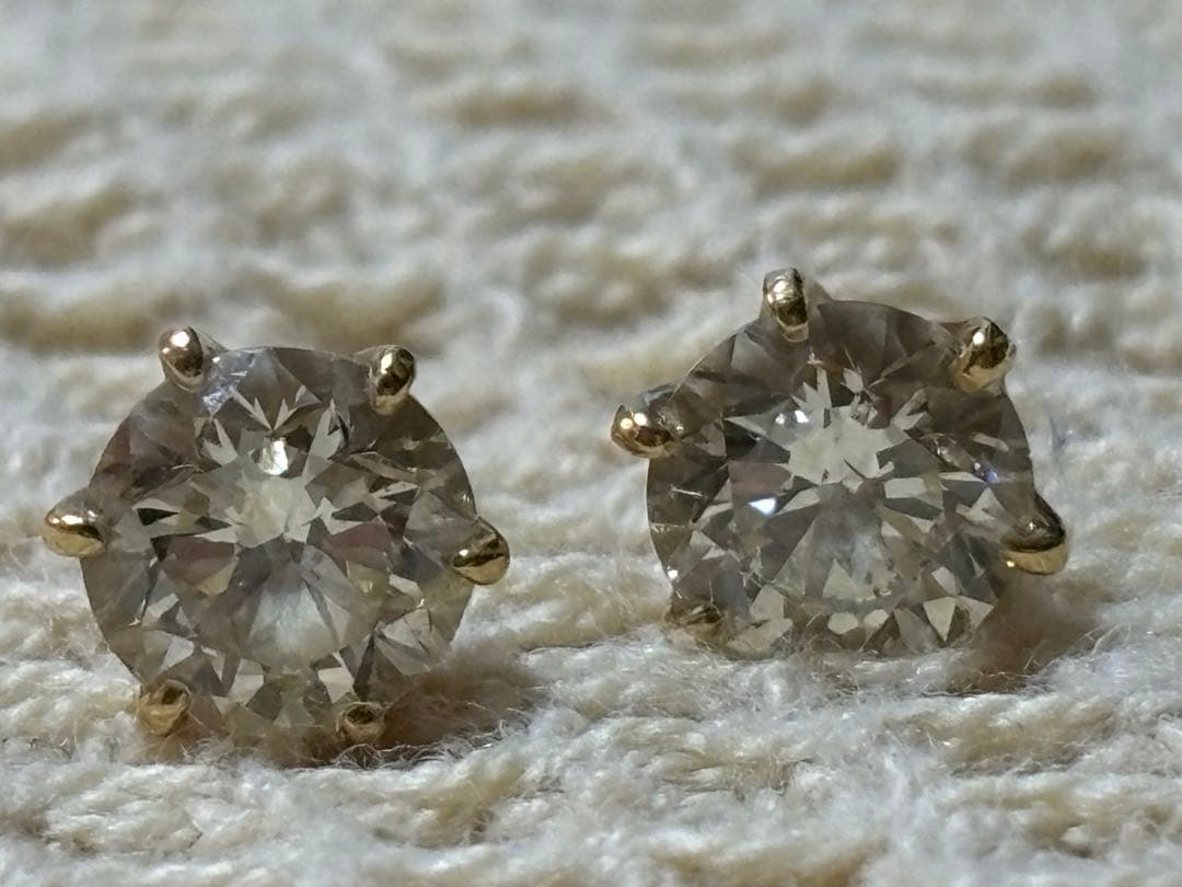 一粒 ダイヤ ピアス 2ct k18
