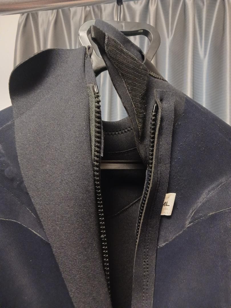 Breaker Out ロングスリーブスプリングウェットスーツ