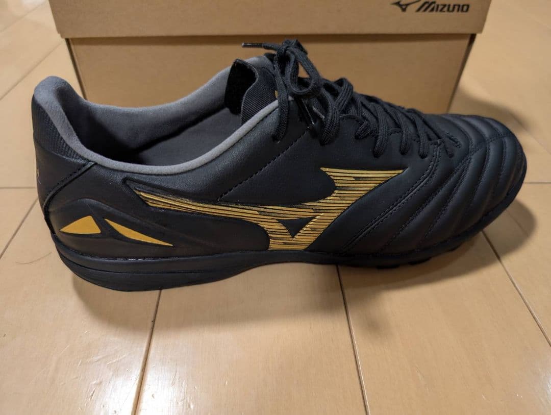 海外限定モデルミズノ モレリアネオ4 PRO AS 26cm 箱付き。