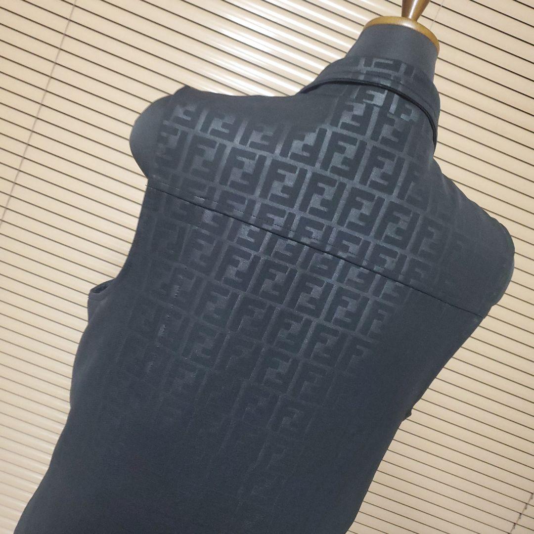 vintage FENDI ズッカ総柄ベスト　美品　イタリア製　大きめ