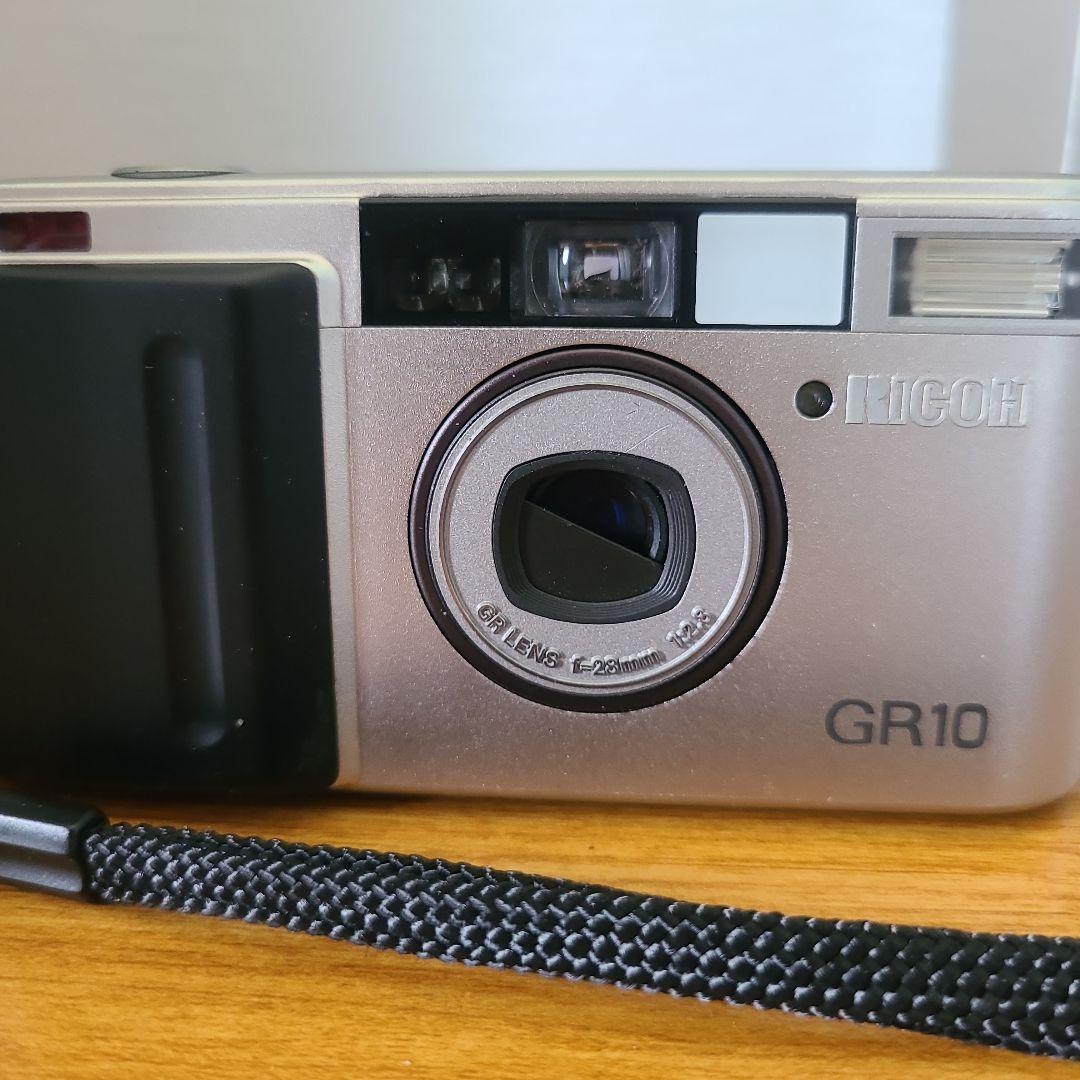 RICOH リコー GR10（シルバー)