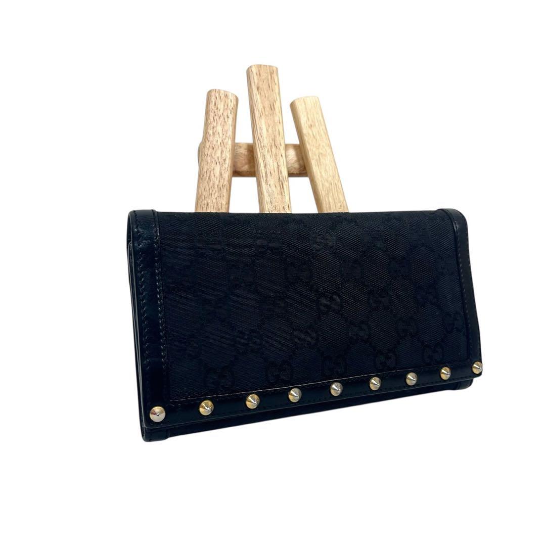 グッチ　長財布　スタッズ　GGキャンバス　総柄　ロゴ型押し　レザー　ブラック