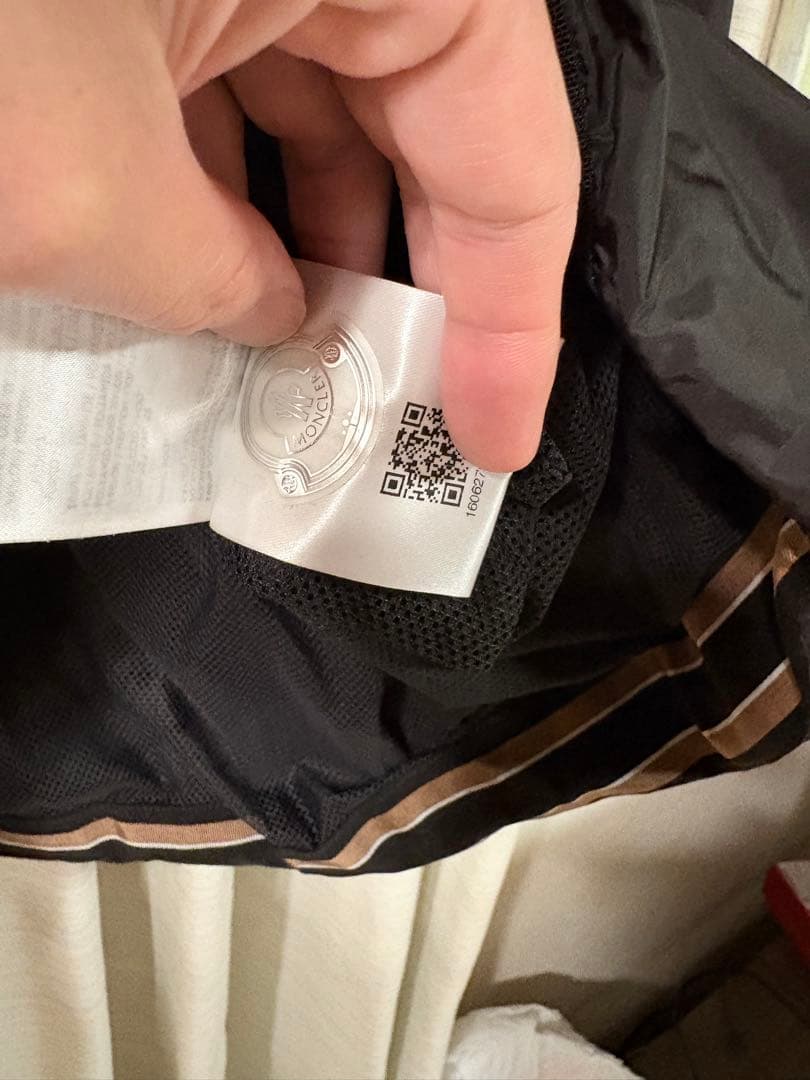 キ*リ様 美品 モンクレール SANVE ナイロンコート ブラック サイズ1 フ