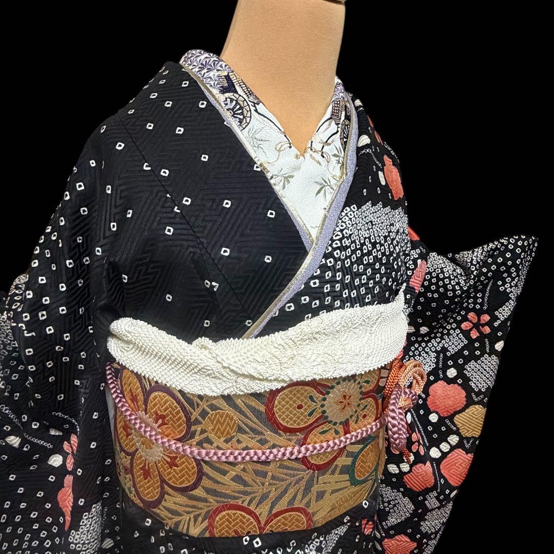 ★幻想的な黒色振袖セット6点‼️コントラストの美しい見事な絞り　正絹　やまと誂製