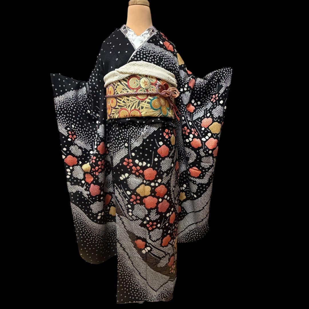 ★幻想的な黒色振袖セット6点‼️コントラストの美しい見事な絞り　正絹　やまと誂製