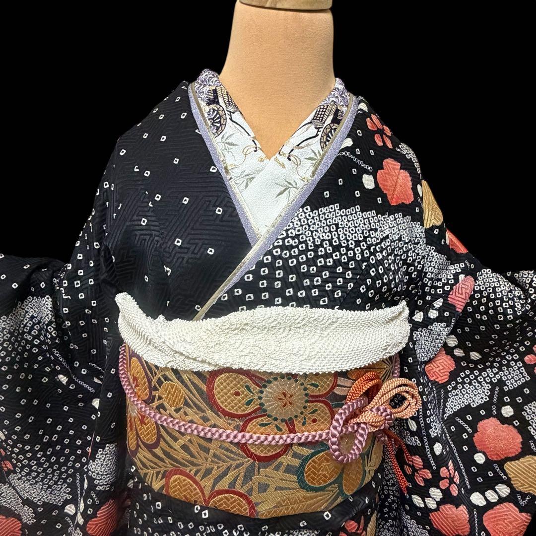 ★幻想的な黒色振袖セット6点‼️コントラストの美しい見事な絞り　正絹　やまと誂製