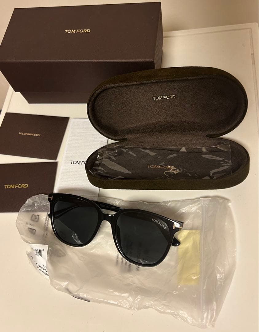 【アリゾナ】TOM FORD ブラック サングラス