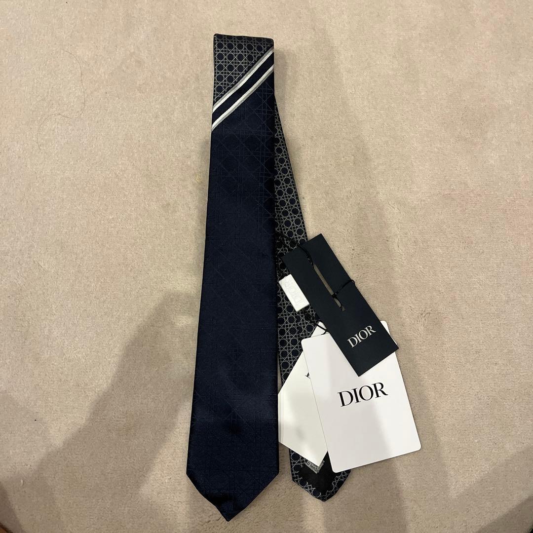 Dior ネクタイ ネイビー 幾何学模様