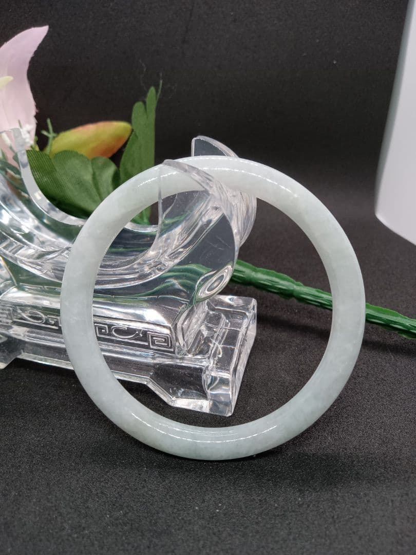 値下げ✨新品✨本翡翠製 バングル 　白翡翠 #53✨おすすめ A貨 ミャンマー產