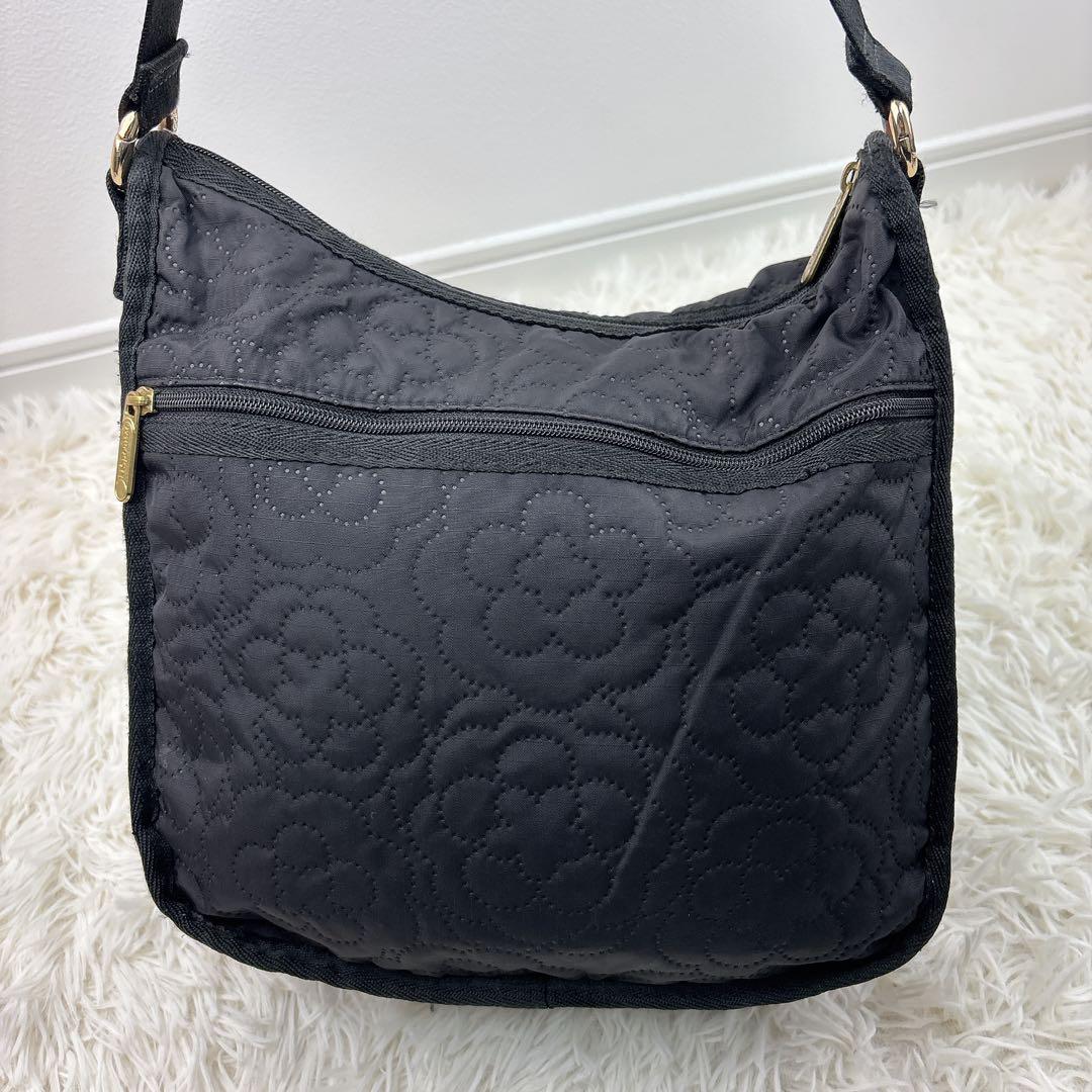 LeSportsac レスポートサック キルティング花柄 ショルダーバッグ 黒