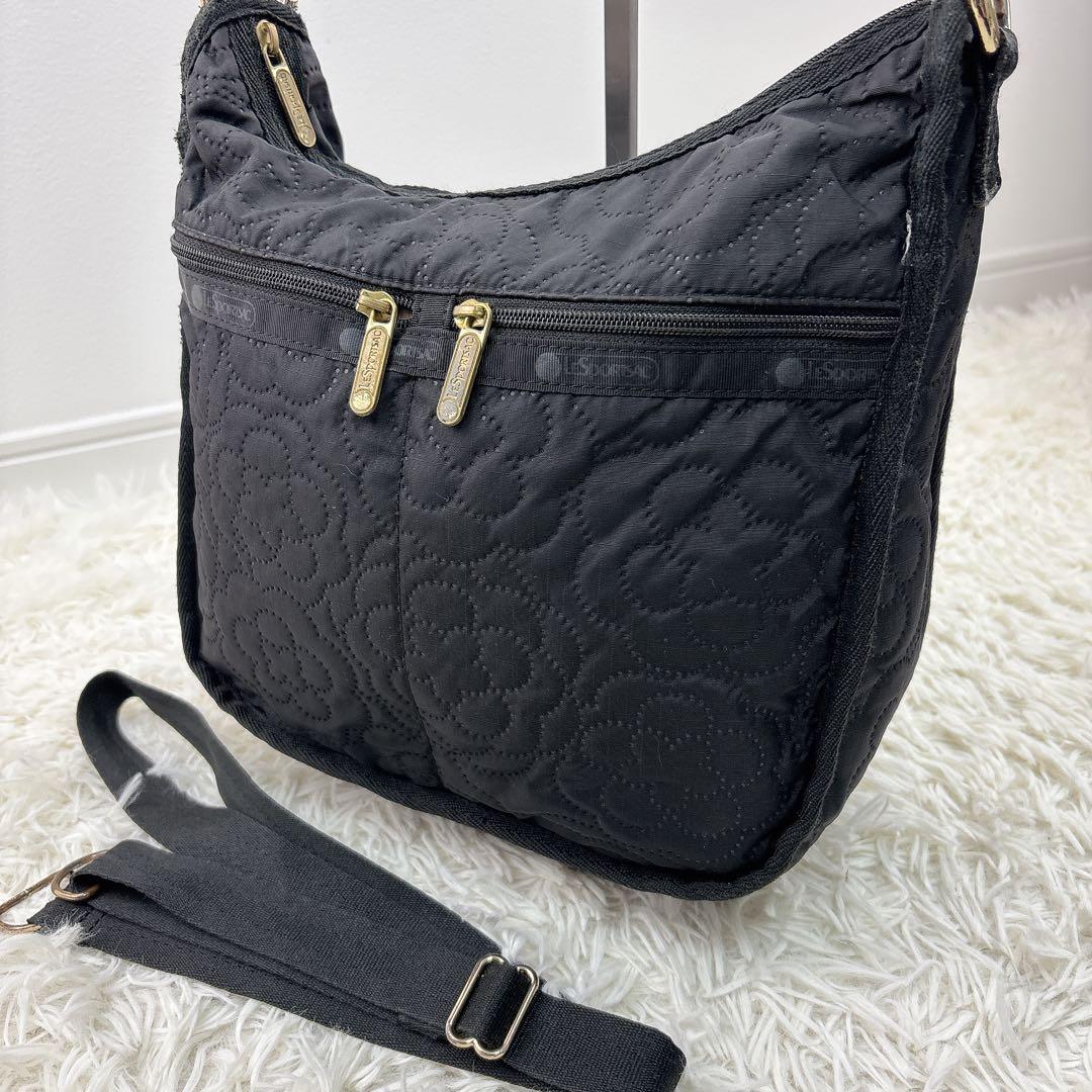LeSportsac レスポートサック キルティング花柄 ショルダーバッグ 黒