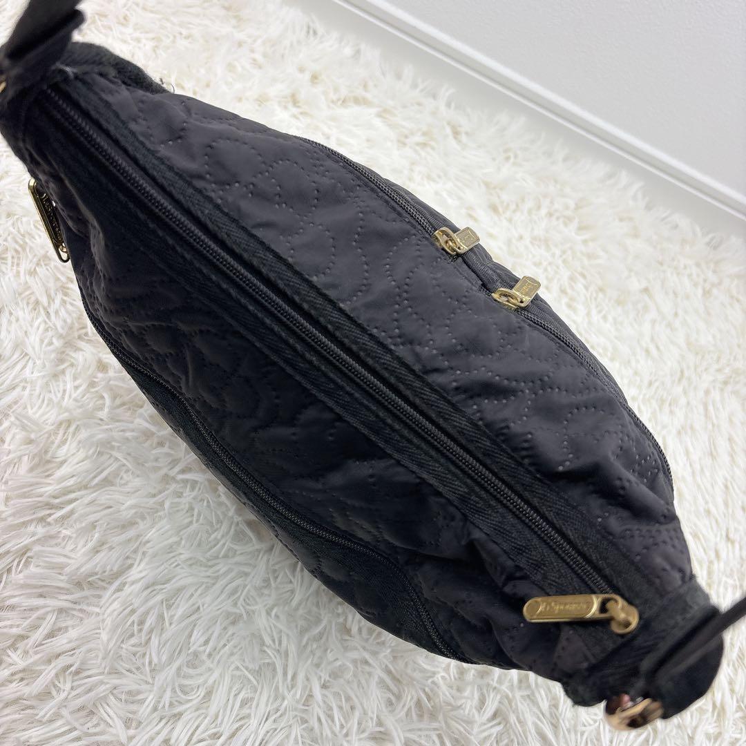 LeSportsac レスポートサック キルティング花柄 ショルダーバッグ 黒