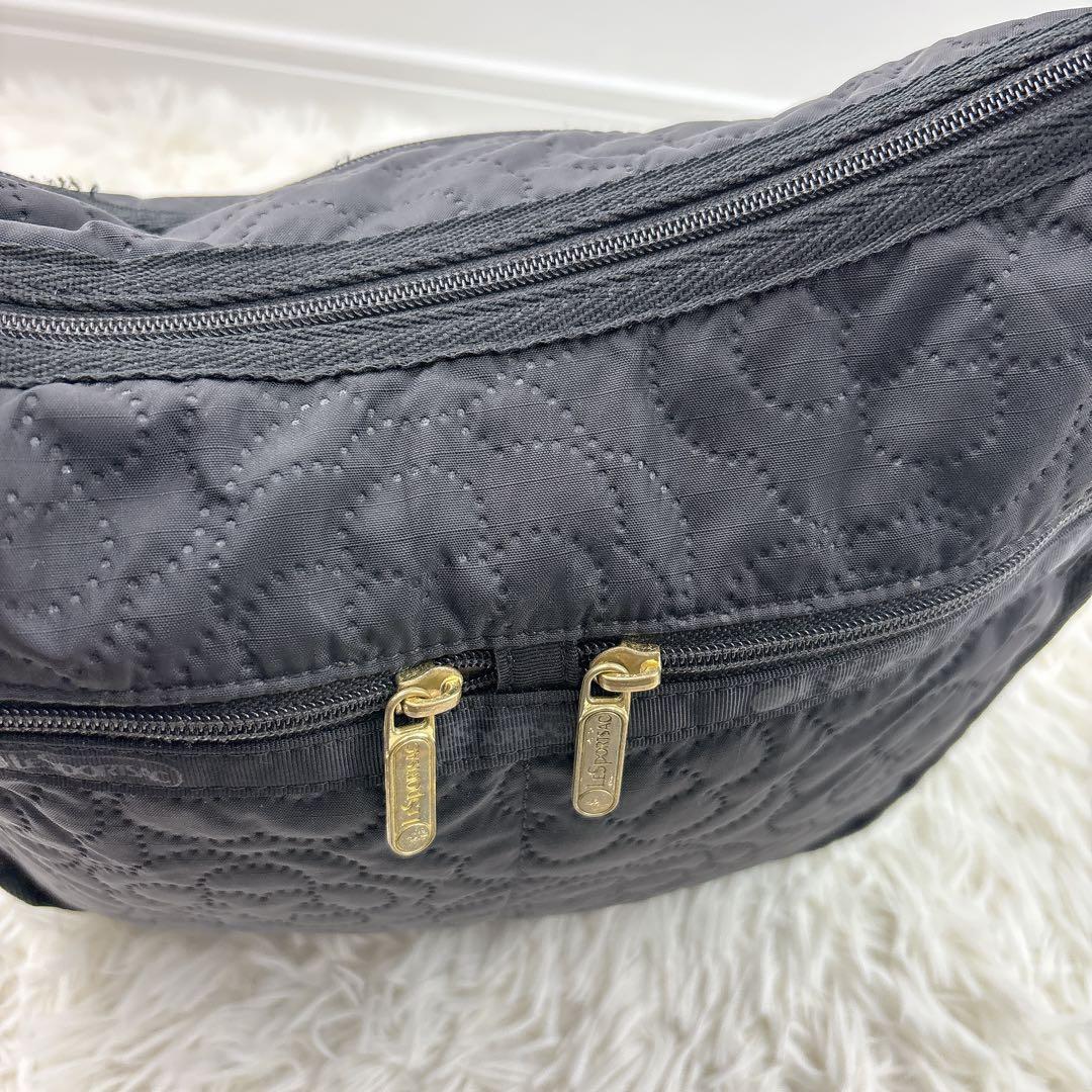 LeSportsac レスポートサック キルティング花柄 ショルダーバッグ 黒