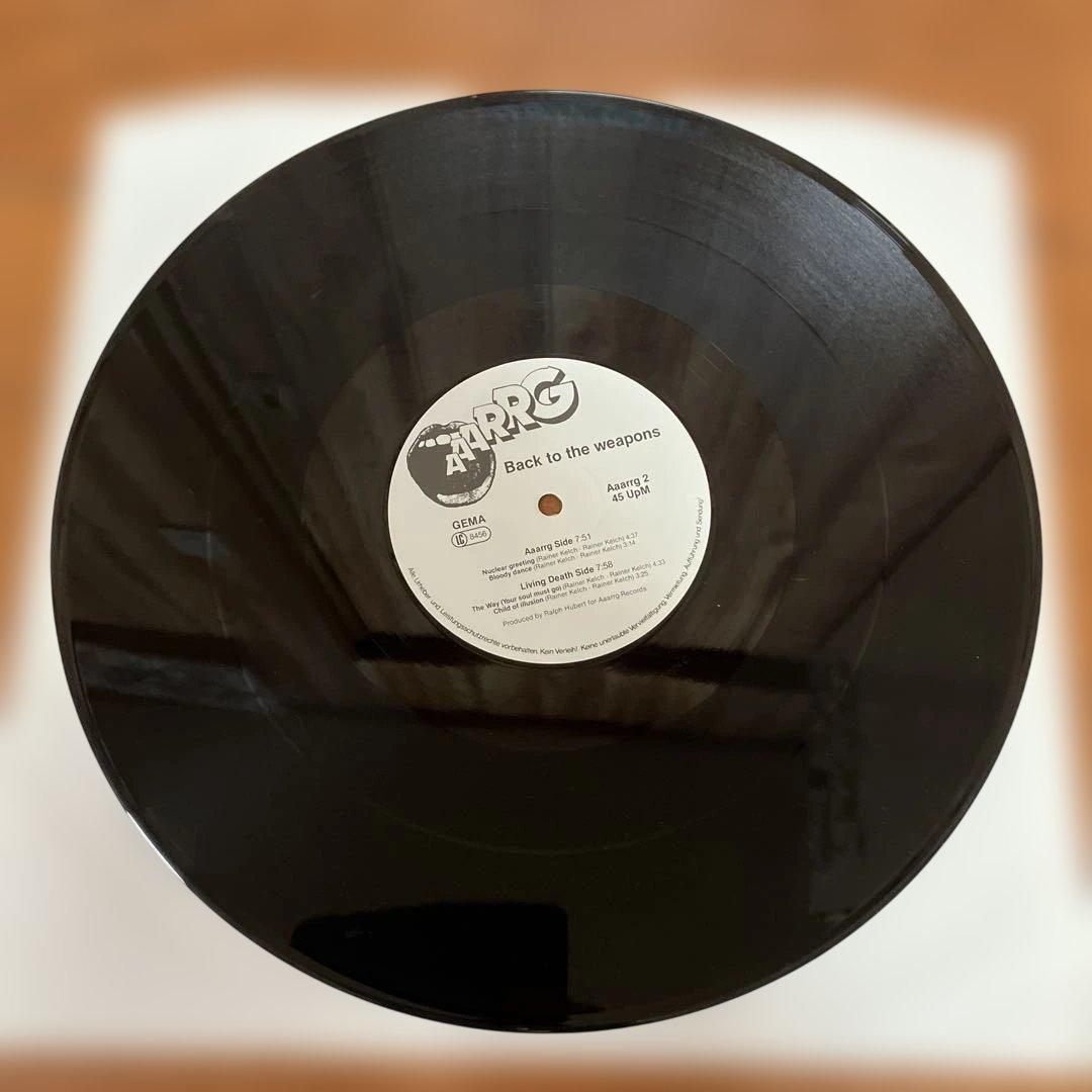 リヴィング・デス BACK TO THE WEAPONS ヘヴィメタル