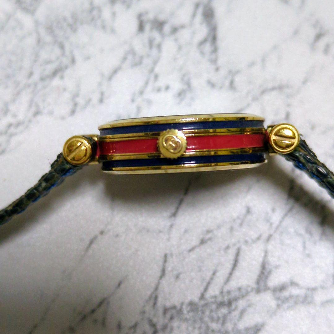 可動　Gucci ゴールド ネイビー アナログシェリーライン腕時計