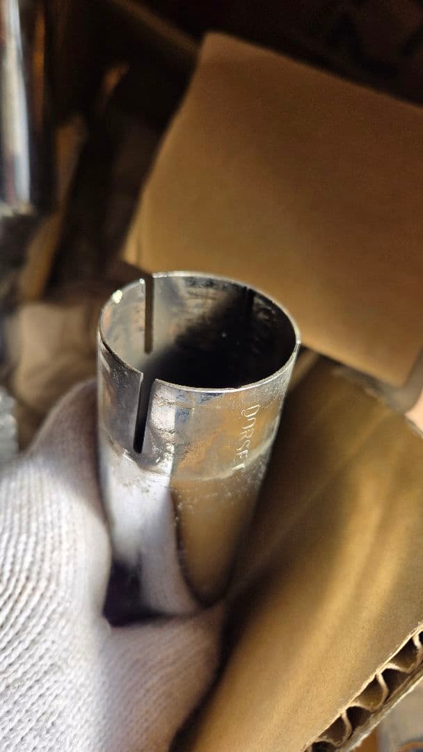 トライアンフ　ボンネビルT100　英国製　マフラー