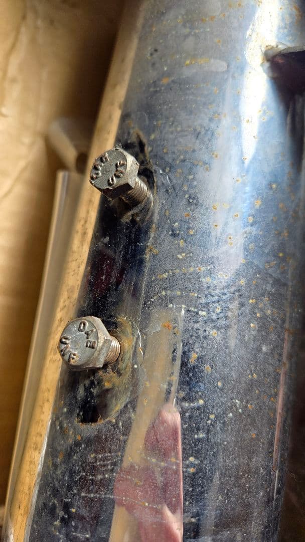 トライアンフ　ボンネビルT100　英国製　マフラー