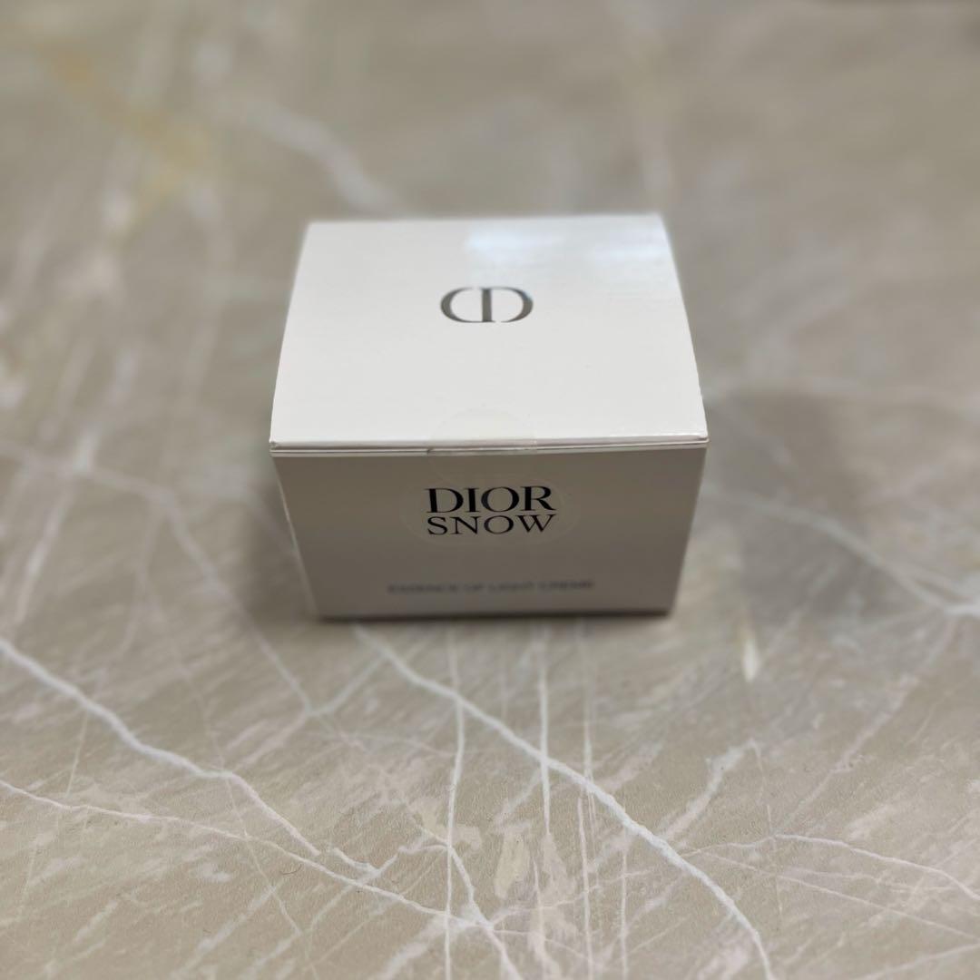 DIOR ディオール スノー エッセンス オブ ライト クリーム
