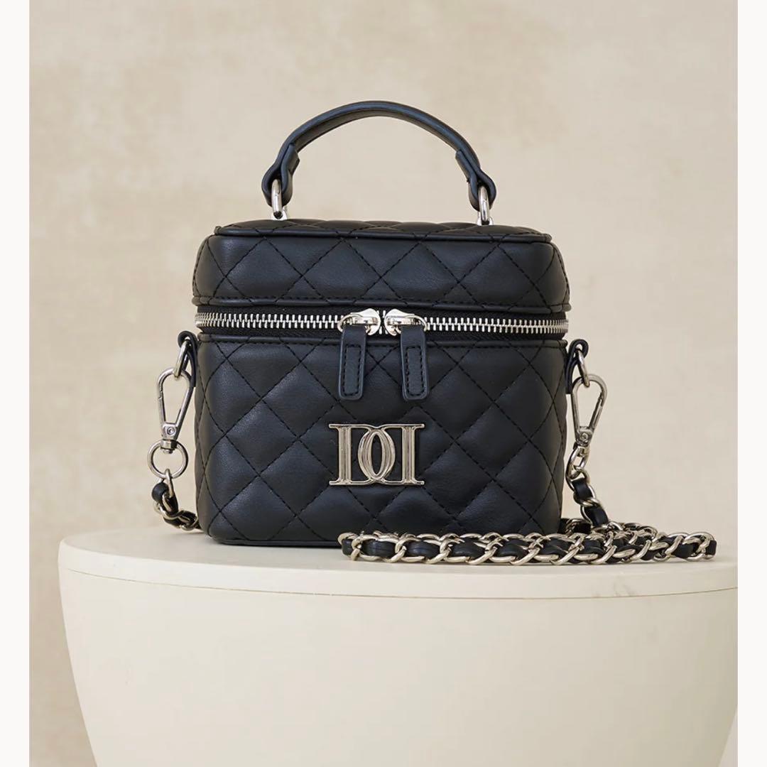 【シルバーパーツ】Darich ダーリッチ キルティングスクエアミニバッグ