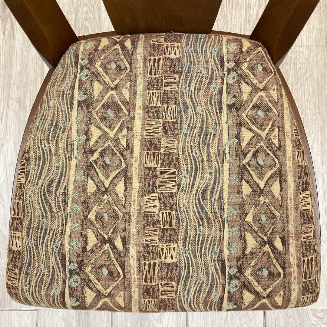 【カリモク】ロータイプ　ダイニングチェア　回転式　キャスター付き　A