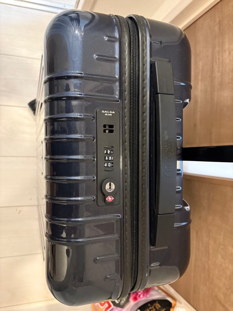 【廃盤レア】RIMOWAリモワサルサエアー33LSALSAAIR4輪機内持ち込み