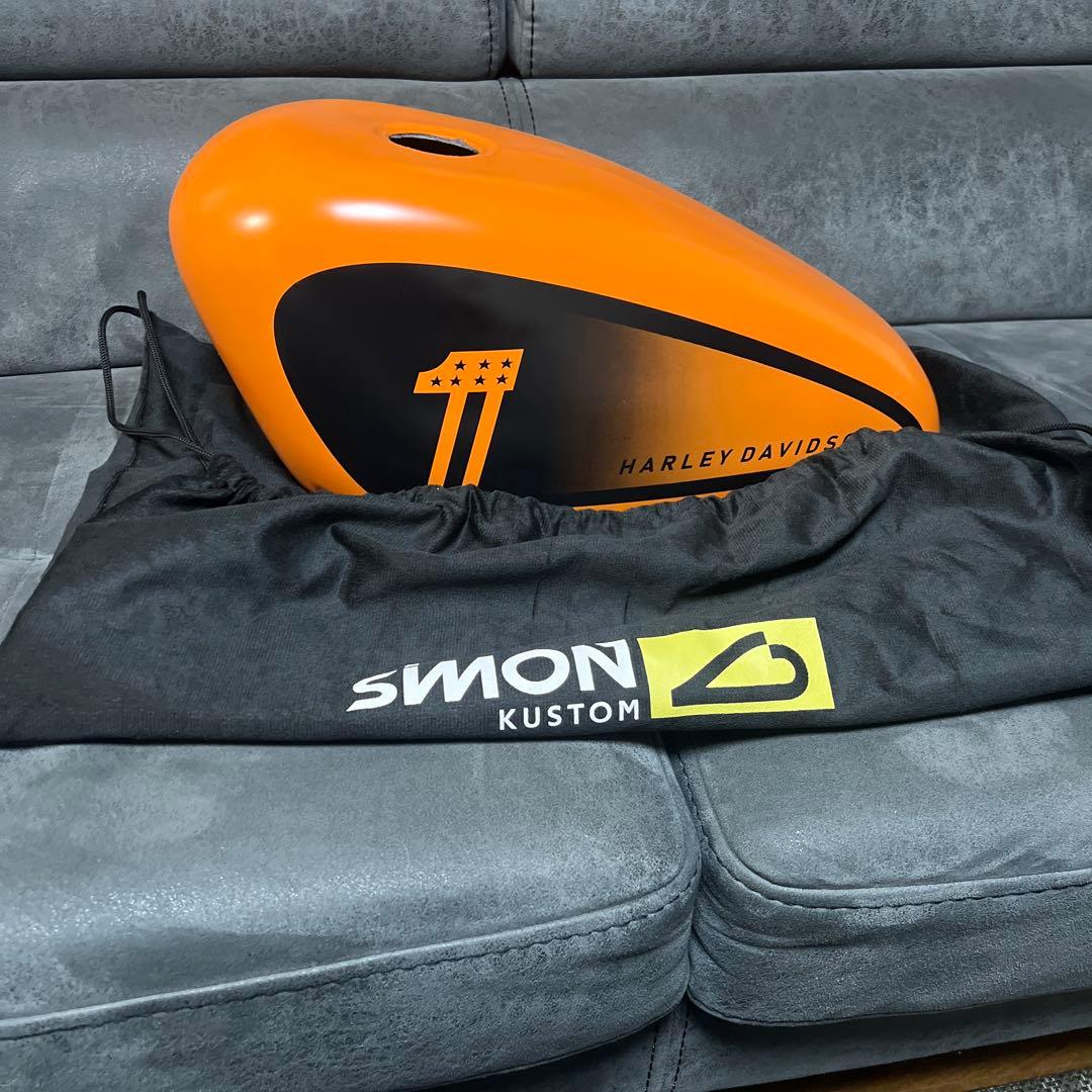 ハーレーダビットソン　サイモン　XL883N タンクカバー