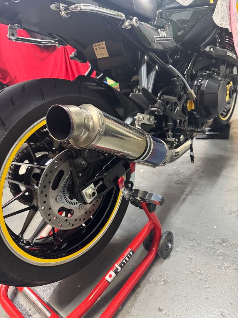 ステンレス製スリップオンマフラー　Z900RS