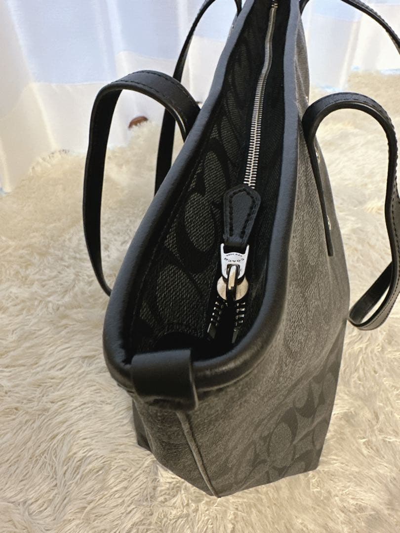 美品 コーチ トートバッグ シグネチャー ブラック PVC A4可