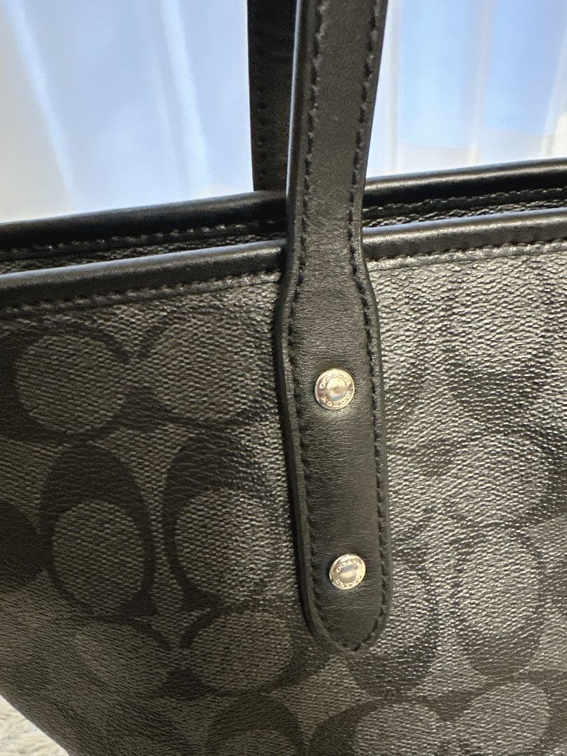 美品 コーチ トートバッグ シグネチャー ブラック PVC A4可