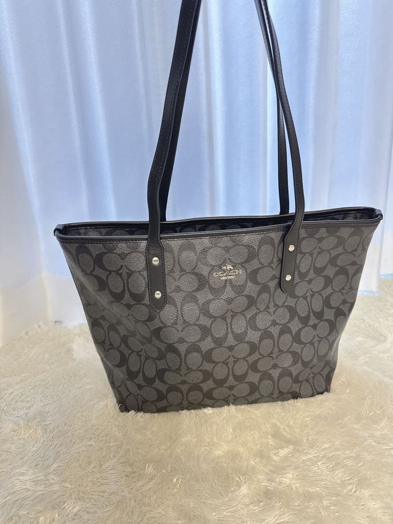 美品 コーチ トートバッグ シグネチャー ブラック PVC A4可