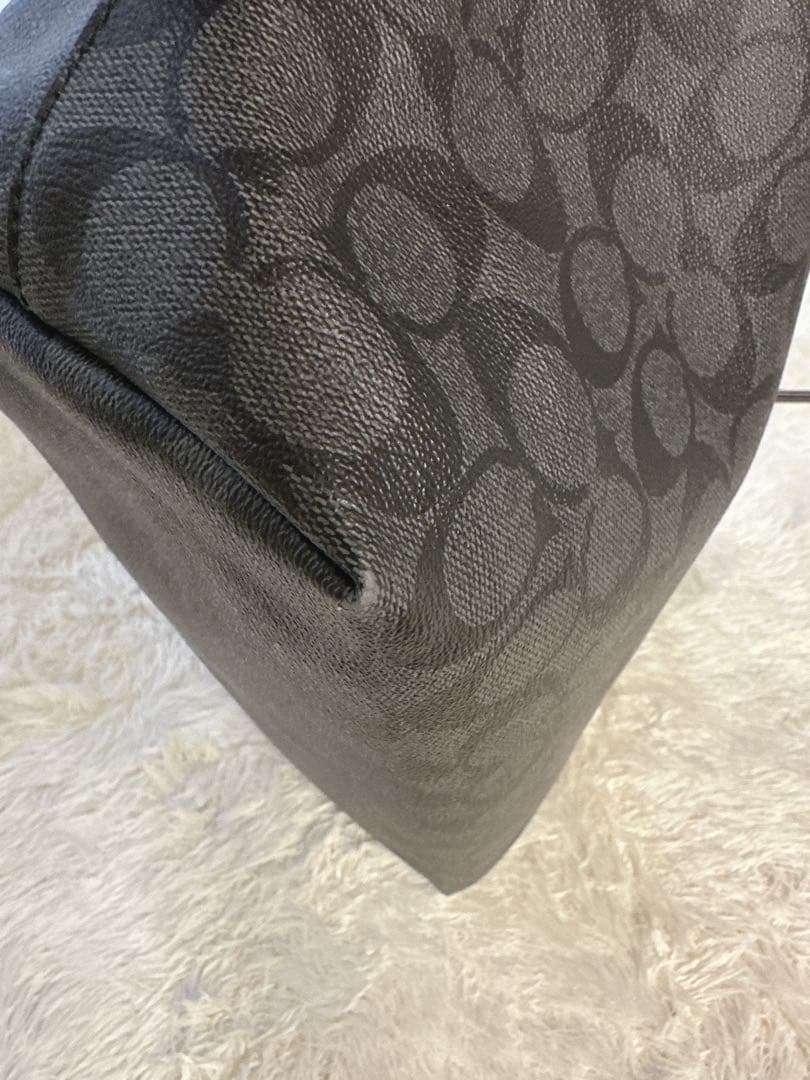 美品 コーチ トートバッグ シグネチャー ブラック PVC A4可