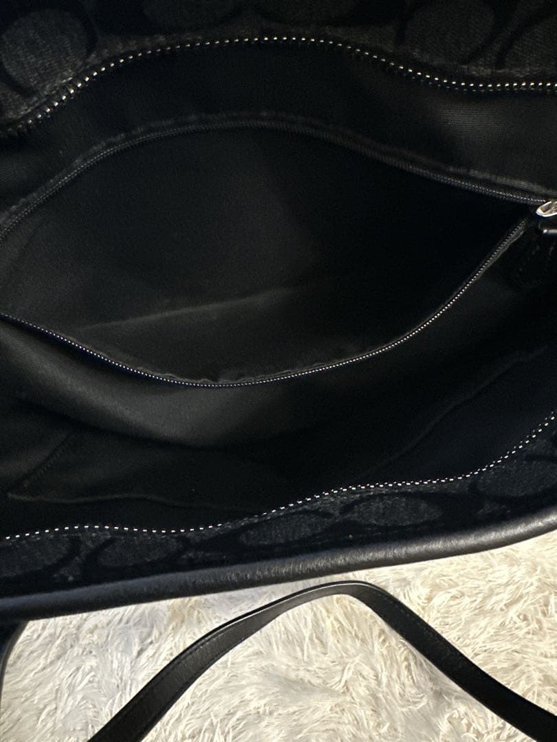 美品 コーチ トートバッグ シグネチャー ブラック PVC A4可