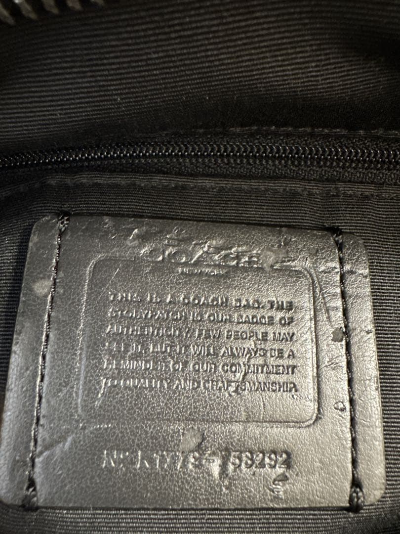 美品 コーチ トートバッグ シグネチャー ブラック PVC A4可