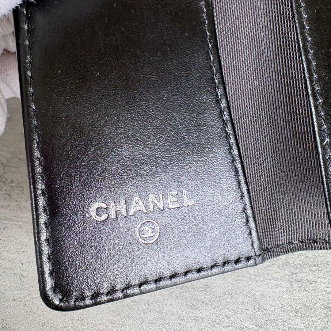 CHANEL キャビアスキン　マトラッセ　6連キーケース　カードケース